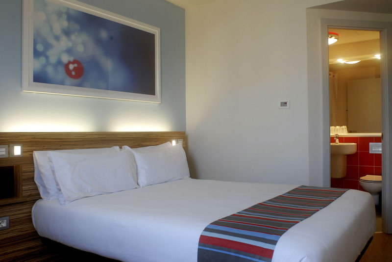 Travelodge Croydon Central Eksteriør billede