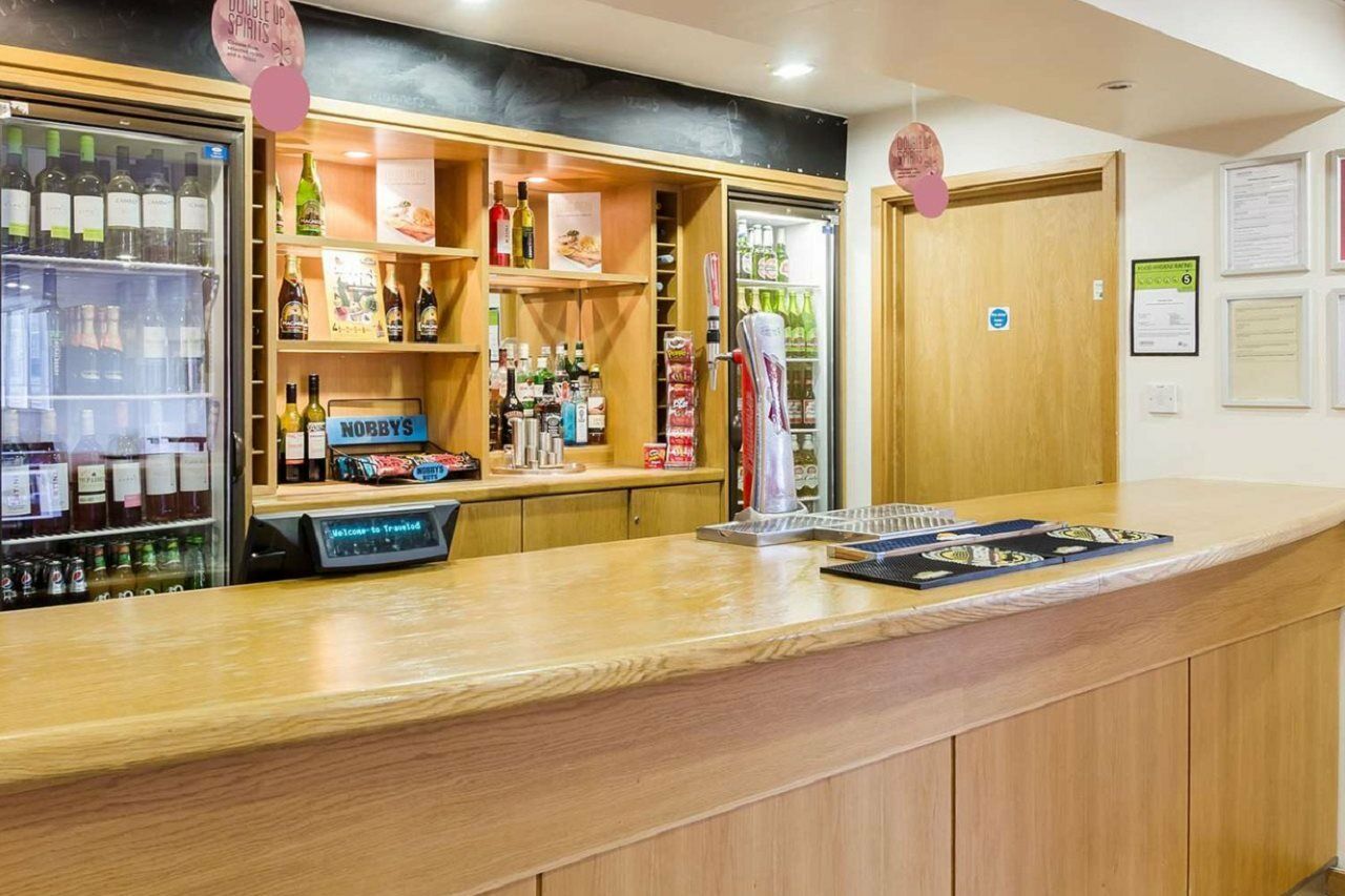 Travelodge Croydon Central Eksteriør billede